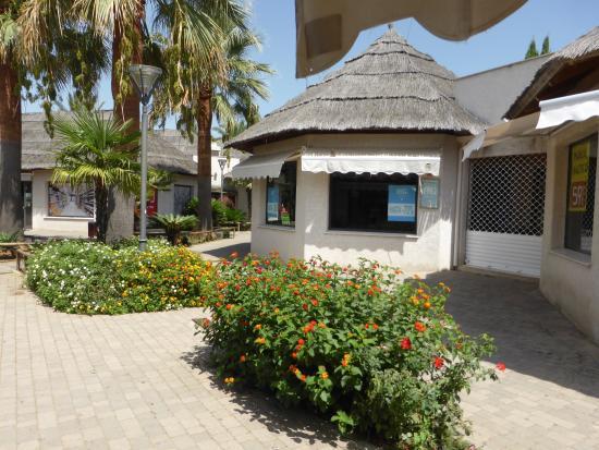 EL Faro Shopping Center