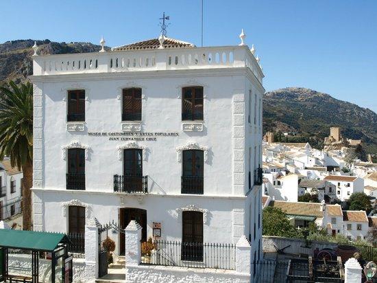 Museo de Costumbres y Artes Populares Juan Fernandez Cruz