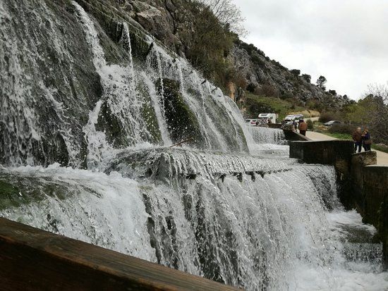 la Fuente de los Cien Caños