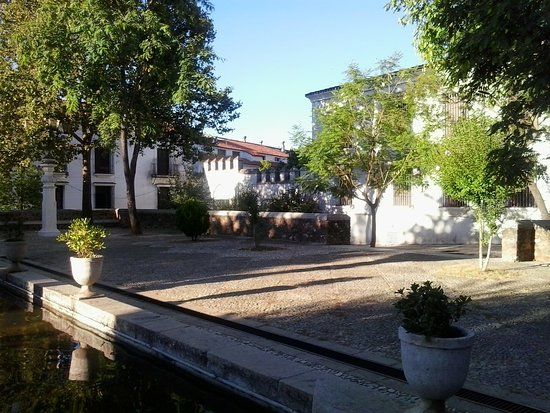 Plaza de Dona Elvira