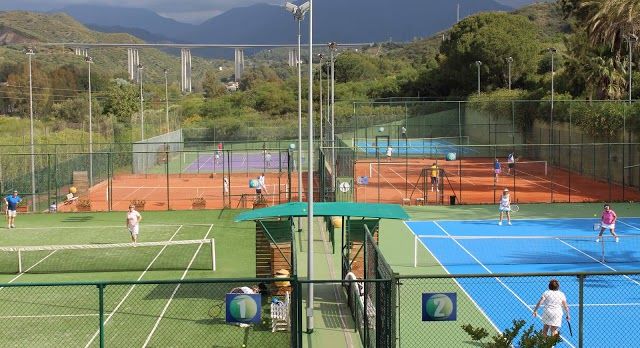 el Manolo Santana Racquets Club