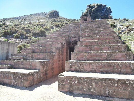 La cueva de Dona Trinidad Grund