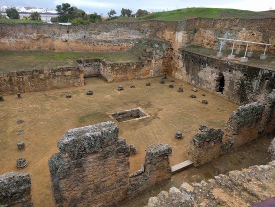 el Conjunto Arqueológico de Carmona