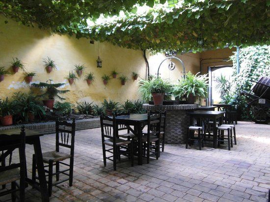 las Bodegas La Cigarrera
